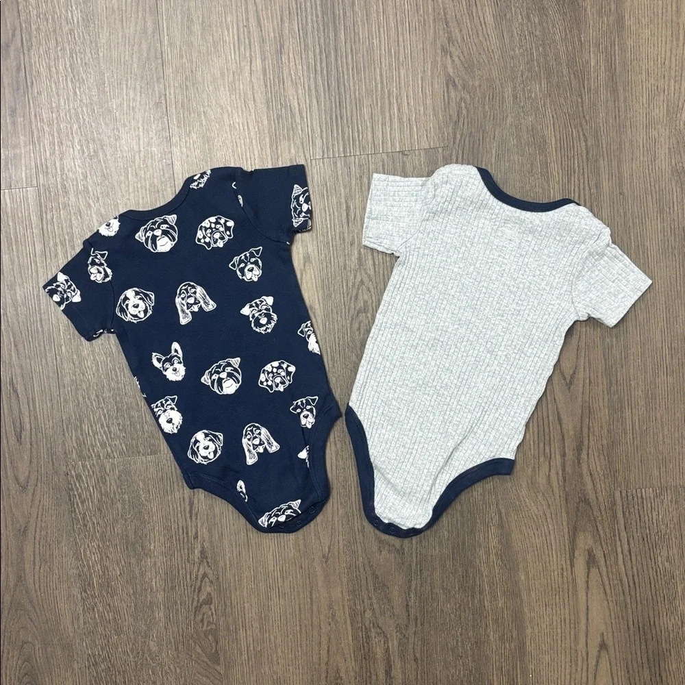 NWOT Member’s Mark 6 month Baby Bodysuits Set x4 in Blues, Gray, and White